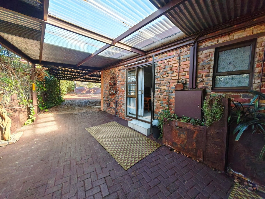 6 Bedroom Property for Sale in Dan Pienaar Free State